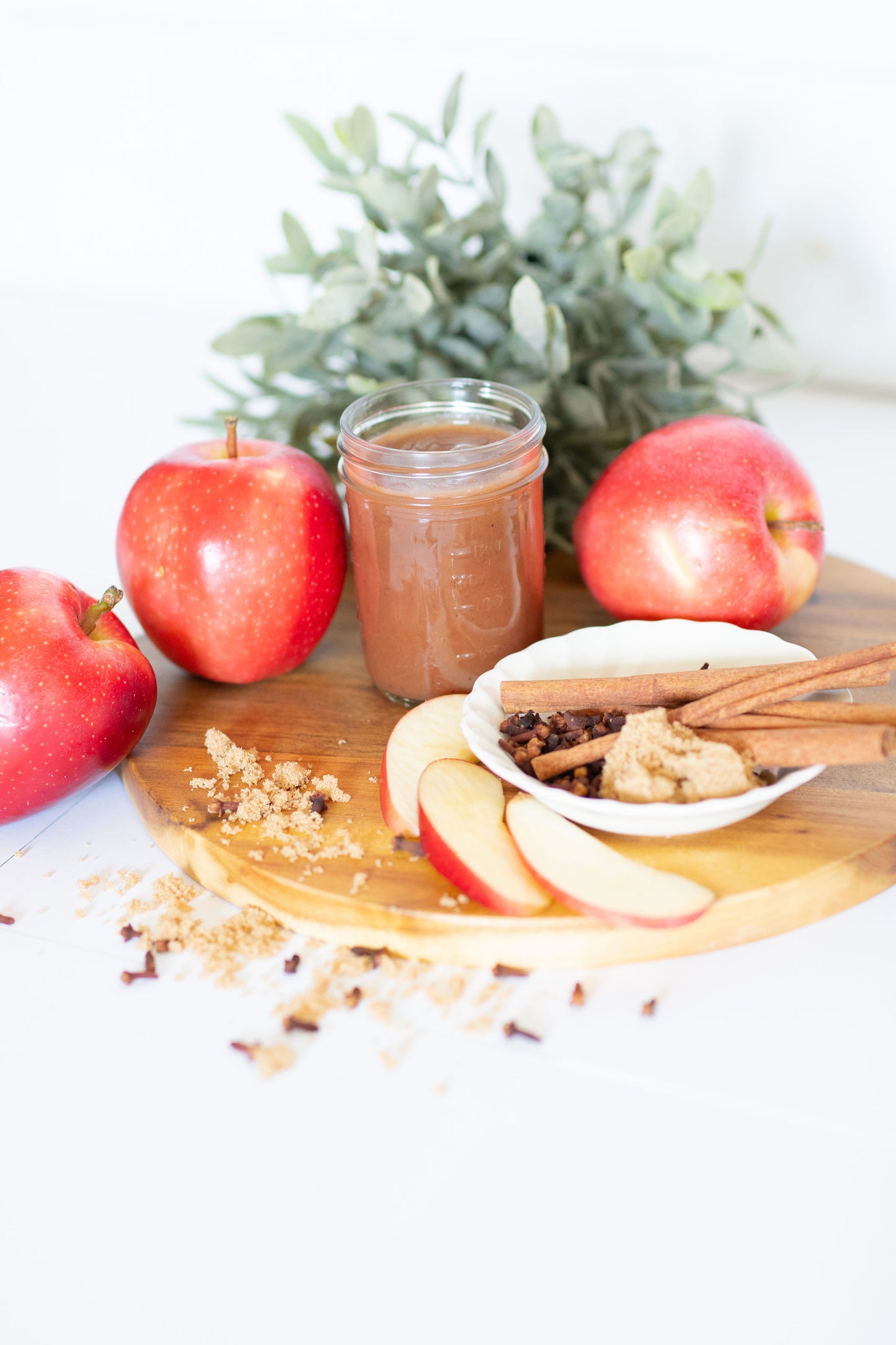 Apple Butter: The Perfect Fall Spread (Sweet & Smooth)